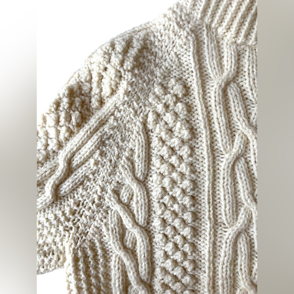 Gorgeous Handmade Classic Knit Cream Chunky Cable Knit Long Line Sweater - Picture 8 of 12